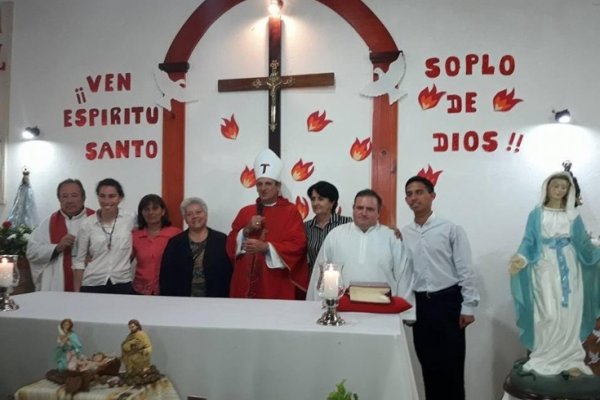 Monseñor Canecin acompaña a la comunidad de San Francisco de Asis en sus fiestas patronales