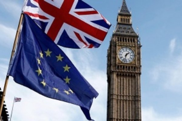 La Comisión Europea exige a Londres que pague la factura del Brexit