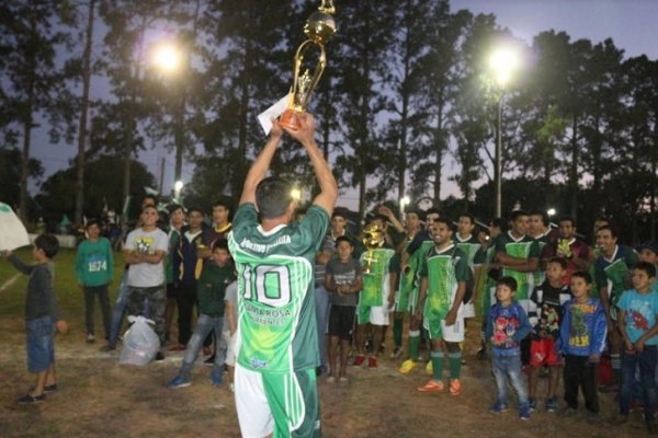 Premiaron a los campeones de la Liga Santarroseña de Fútbol