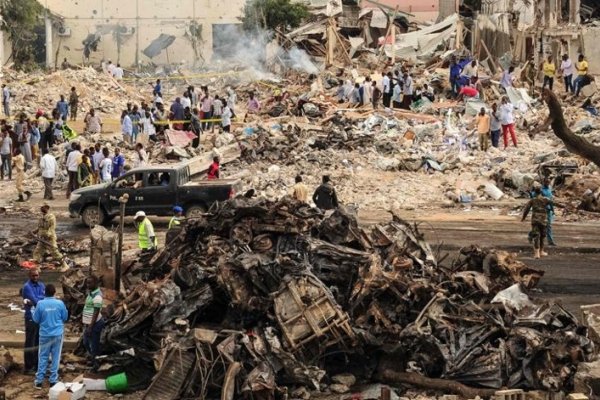 Somalia sufre el peor atentado de su historia, con 215 muertos y 350 heridos