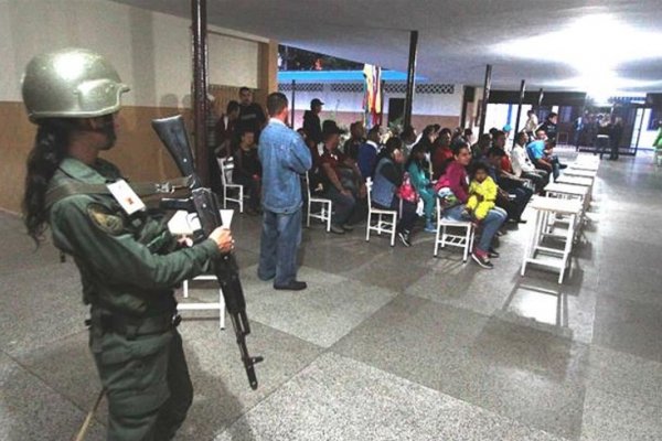 Cerró votación en Venezuela y Maduro la calificó de éxito total; opositores denuncian irregularidades