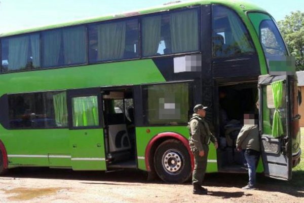 El chofer vinculado al trágico accidente en Mendoza intentó sobornar a un gendarme para evitar un control en Santa Fe