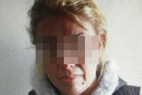 Detuvieron a mujer por estafar a una anciana con dólares de papel diario a la salida del Banco