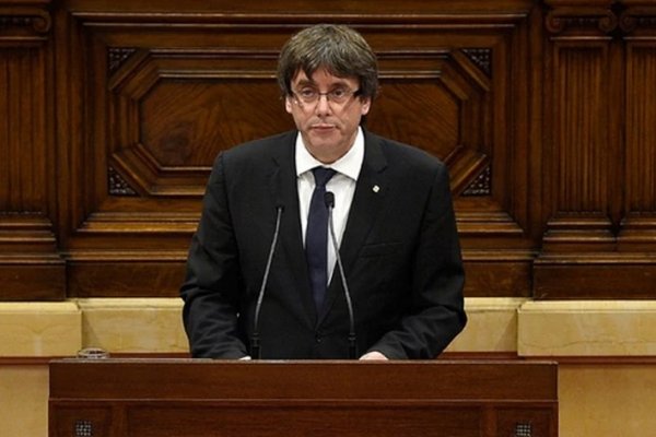 Comenzó la sesión del Parlamento catalán que debate la declaración de la independencia