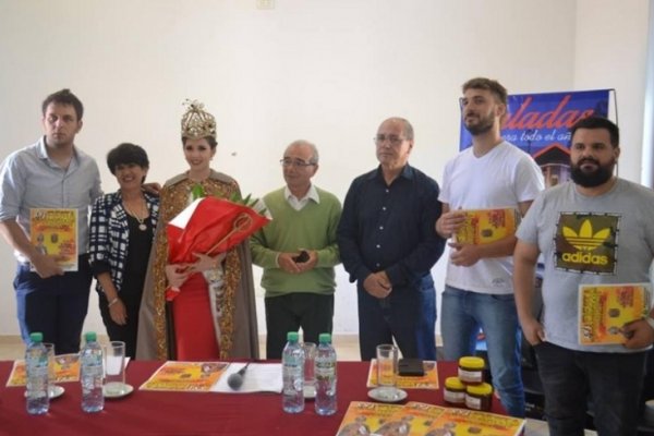 Lanzó oficialmente la XVI Fiesta Provincial de la Miel