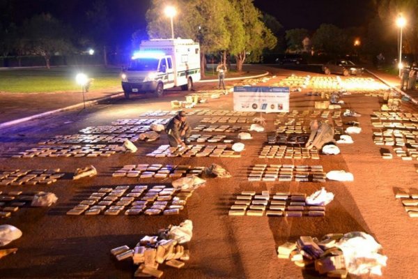 Misiones: Gendarmería decomisó más de 1.970 kilos de marihuana en una casa
