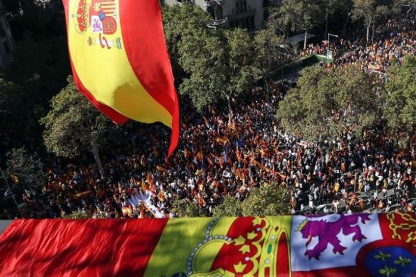 Más de un millón de personas marchan por la unidad de España