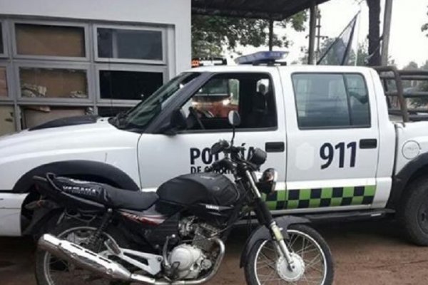 Encontraron en el cementerio una moto que había sido robada