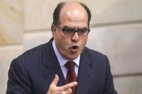 Venezuela: opositores piden a Maduro refinanciar la deuda y afrontar el hambre del pueblo