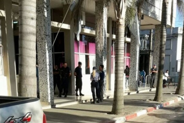 Allanamiento en la Tesorería de la Municipalidad de Goya