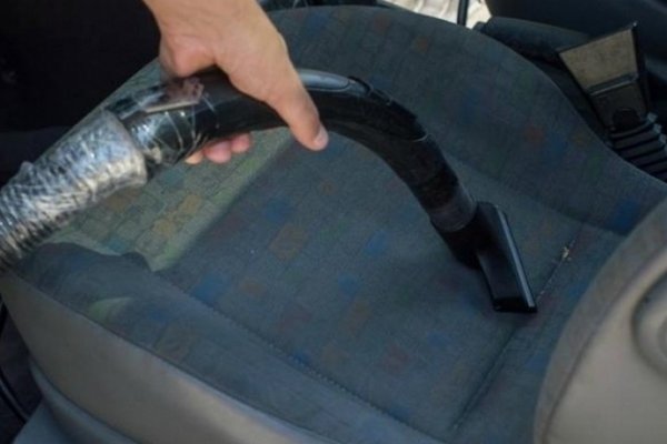 Barranqueras: Sufrió una descarga eléctrica mientras limpiaba una camioneta y murió