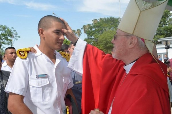 Cadetes de la Policía recibieron el Sacramento de la Confirmación de manos del Arzobispo de Corrientes