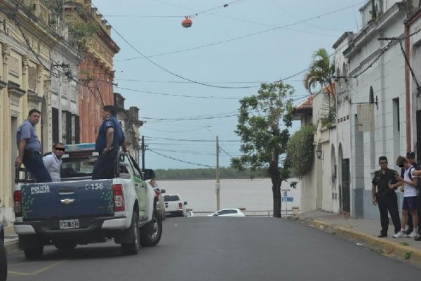 Quedó detenido tras robar dentro del Colegio Nacional