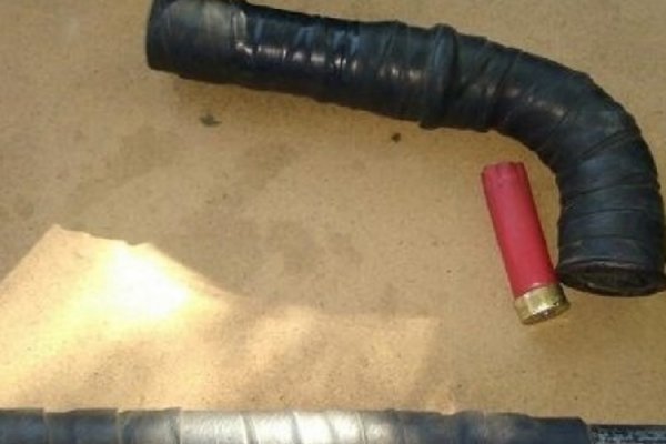 Dos menores roban una moto y en la huida, disparan a policías con una tumbera