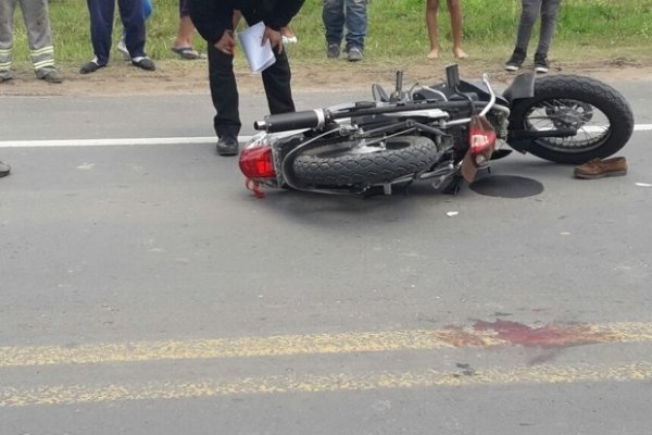 Alvear: Hombre derrapó con su moto y murió en el hospital