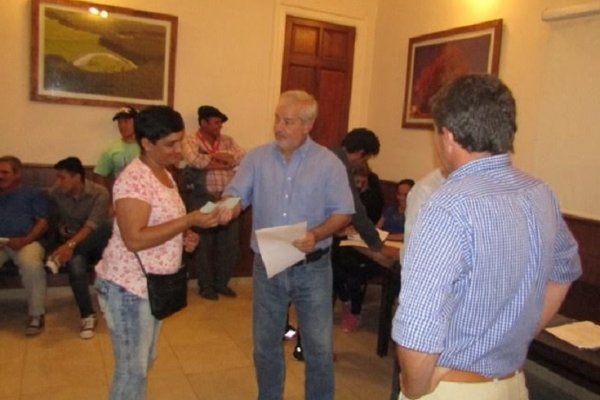 Entregaron subsidios para productores hortícolas