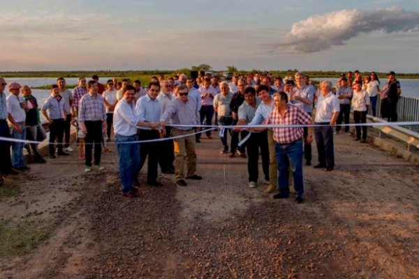 Provincia concretó 40 kilómetros más de ripio en zonas rurales