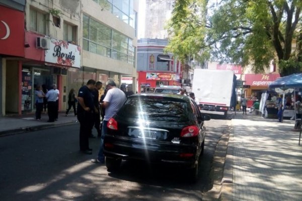 Violento y confuso episodio entre un conductor y un inspector de Tránsito