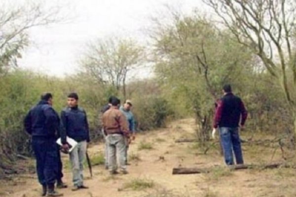 Policías investigan la muerte de un peón rural encontrado en un campo de La Cruz