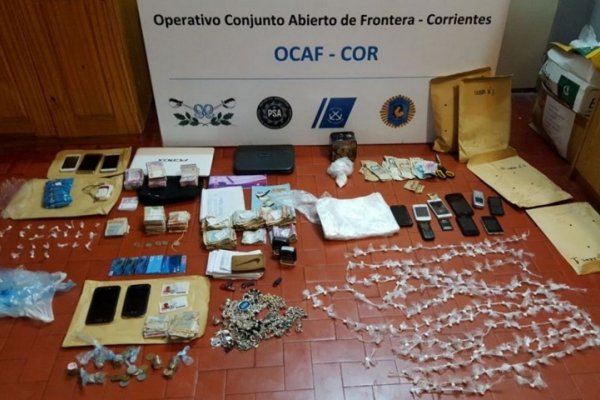 Barrio Colombia Granaderos: Policías desbaratan comercio de droga en tres allanamientos