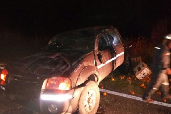 Un herido grave tras volcar una camioneta en la Ruta 12