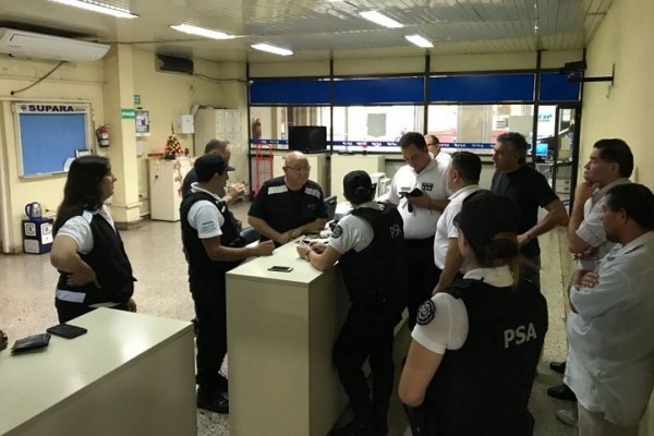 Detuvieron a ocho funcionarios de Aduana en Paso de los Libres por lavado de activos