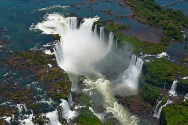 Iguazú: Hombre intentó arrojarse a la Garganta del Diablo