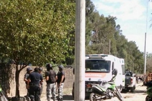 Navidad casi termina en tragedia: Apuñaló a su hijastro por reclamarle la muerte de su madre