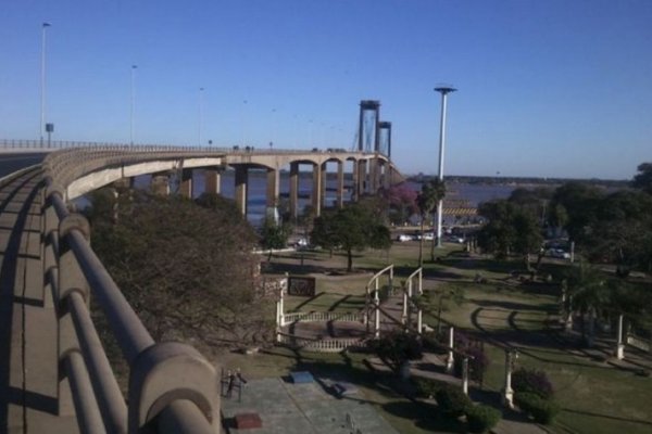Gendarmería salvó a un hombre que intentó arrojarse del puente interprovincial General Belgrano