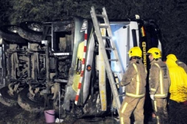 Volcó un micro en Santiago del Estero: murieron cinco personas y hay varios heridos
