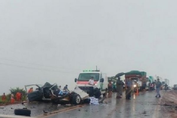 Colonia Liebig: choque frontal entre un auto y un colectivo se cobró la vida de dos personas
