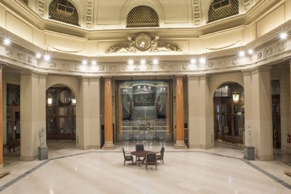 Misterioso robo en la Bolsa de Comercio