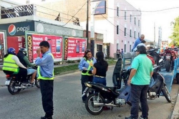 Tutor de un colegio pegó una trompada a un inspector