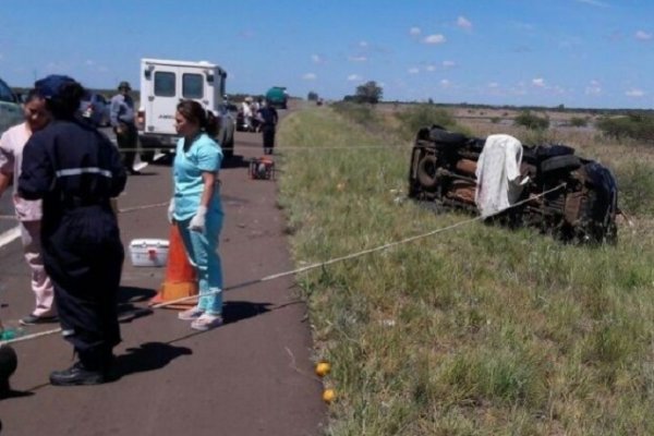 Funcionario de Misiones sufrió grave accidente en Corrientes: murieron su esposa, su hijo y una amiga
