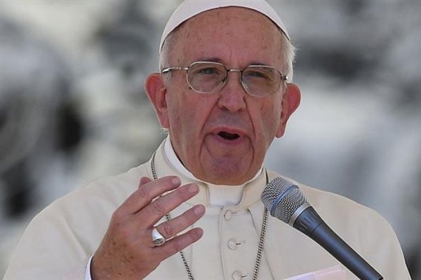 Francisco enviará importante mensaje a la Argentina cuando sobrevuele el país