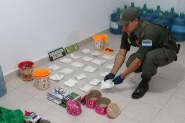 Detienen a boliviana que traía droga desde Salta a Corrientes
