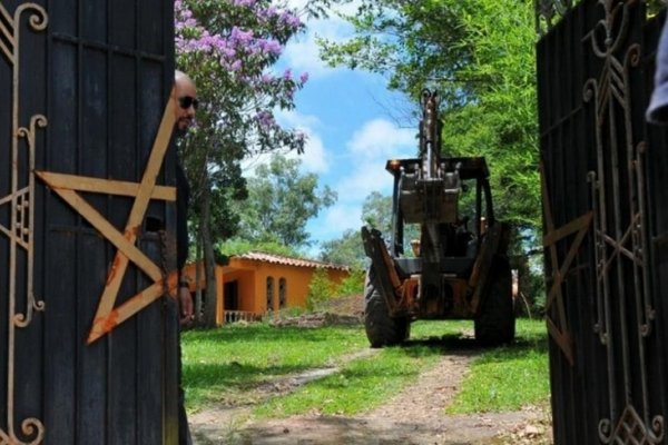 Rito satánico: Hallan fémur y excavan en otra casa