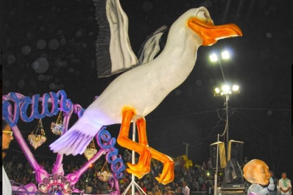 El Carnaval Artesanal del País tuvo un inicio inolvidable