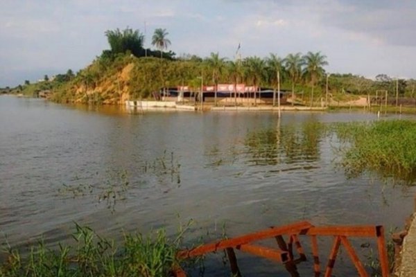 Lluvias: Algunas familias están aisladas en Isla Apipé y San Martín