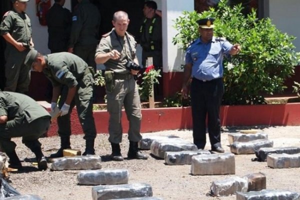 Alvear: Decomisaron más de mil kilos de marihuana que transportaban en una camioneta