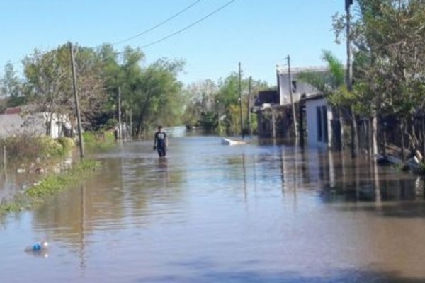 El Riachuelo sigue en descenso pero aún hay 46 familias evacuadas