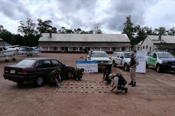 Santo Tomé: detienen a un hombre con 24 kilos de marihuana escondidos en el tanque de un auto