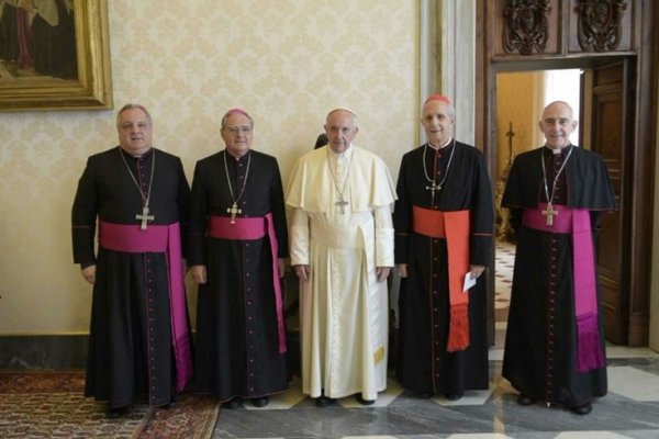La cúpula del Episcopado se reunió con Francisco en el Vaticano