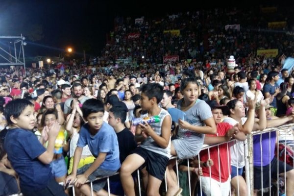 Una multitud acompañó a la jornada de cierre de la Fiesta de la Laguna Limpia