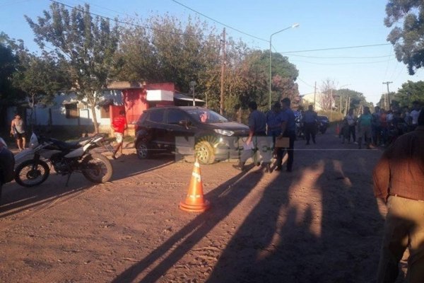 Turista atropelló con el auto a dos policías en Mburucuyá