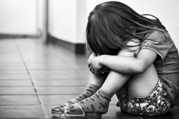 Uruguay: Interpol detuvo a un argentino acusado de abusar de su hija de 3 años
