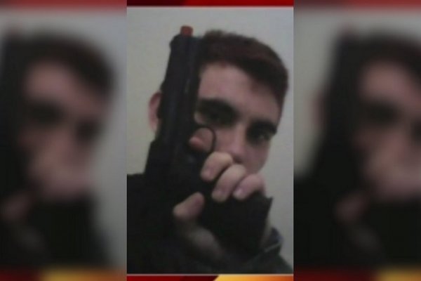 El tirador en la escuela de Florida es un latino de 19 años