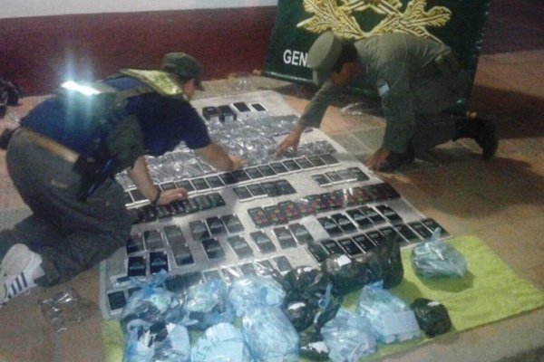 Gendarmería secuestró más de 190 celulares sobre Ruta 14
