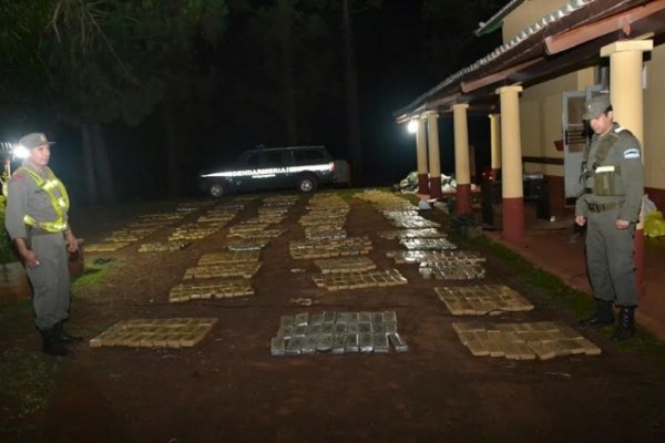 Incautan más de una tonelada de marihuana