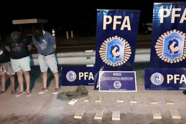 La Policía Federal secuestró 16 kilos de marihuana ocultos en un auto y detuvo a tres personas